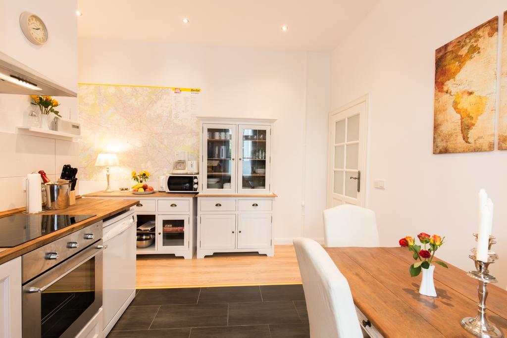 Fritz By Rockchair L Superhost Status L 3 Bedrooms Boxspringbeds 2 Bathrooms 2 Kitchen - Cozy Family & Business Flair Welcomes You! *
