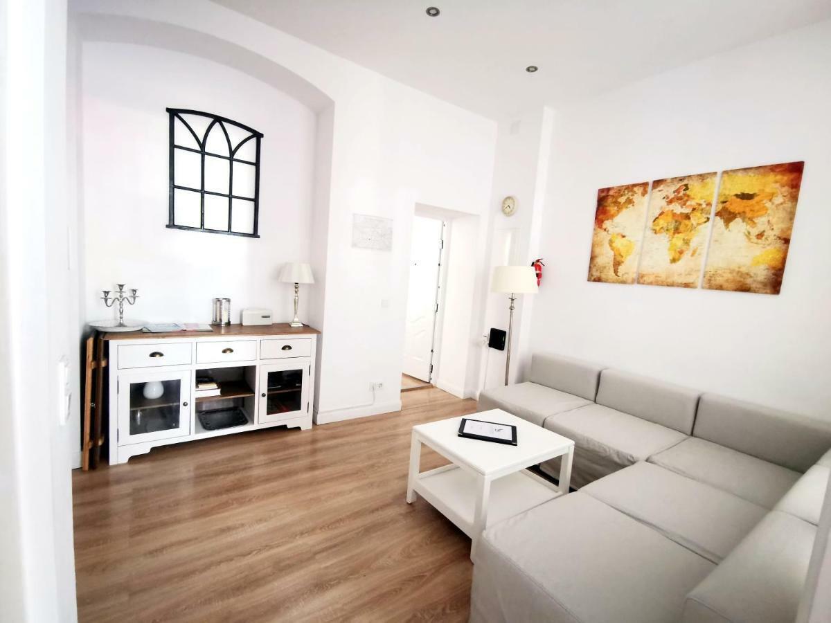 Fritz By Rockchair L Superhost Status L 3 Bedrooms Boxspringbeds 2 Bathrooms 2 Kitchen - Cozy Family & Business Flair Welcomes You! *