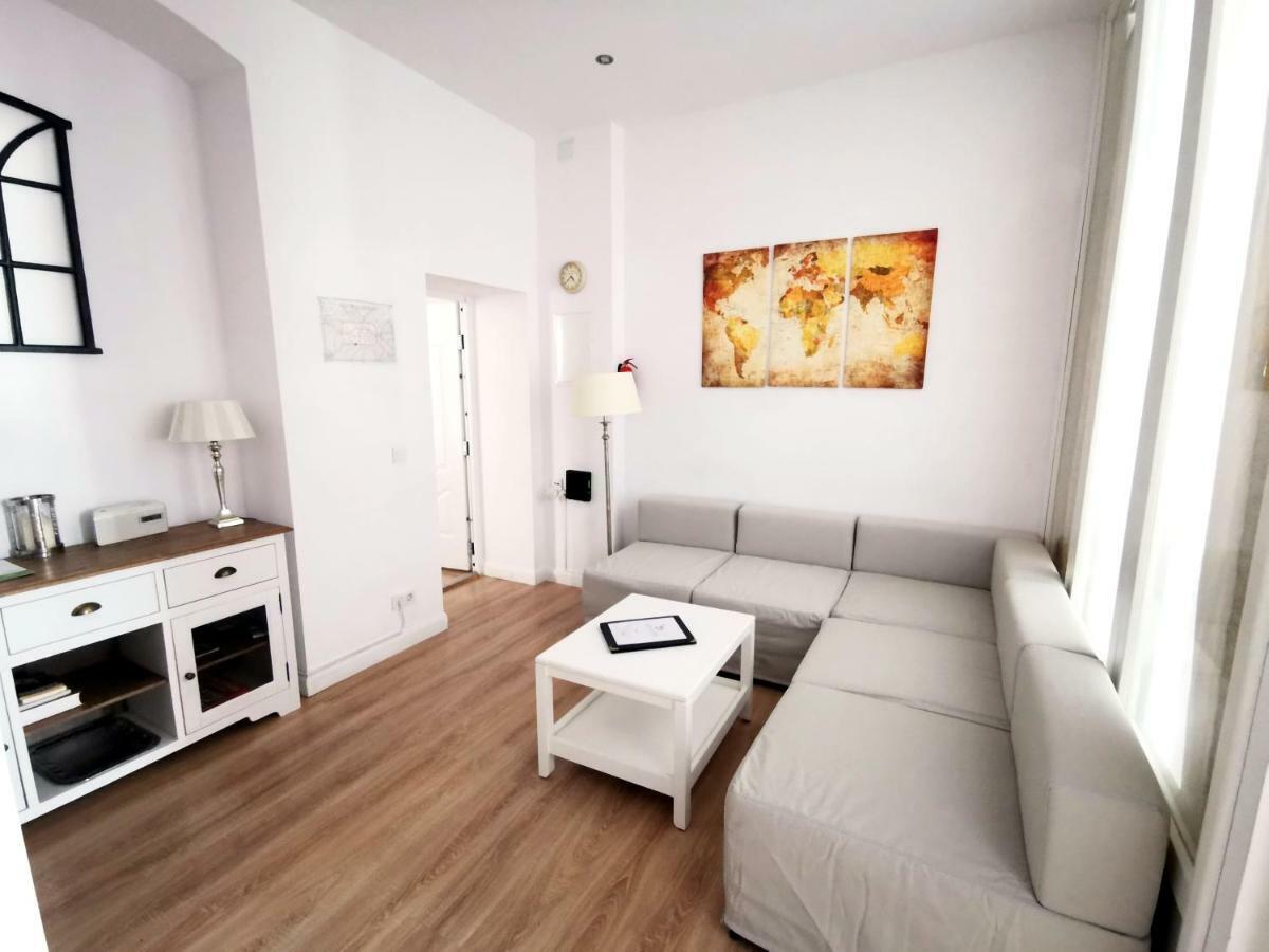 Fritz By Rockchair L Superhost Status L 3 Bedrooms Boxspringbeds 2 Bathrooms 2 Kitchen - Cozy Family & Business Flair Welcomes You! Berlino